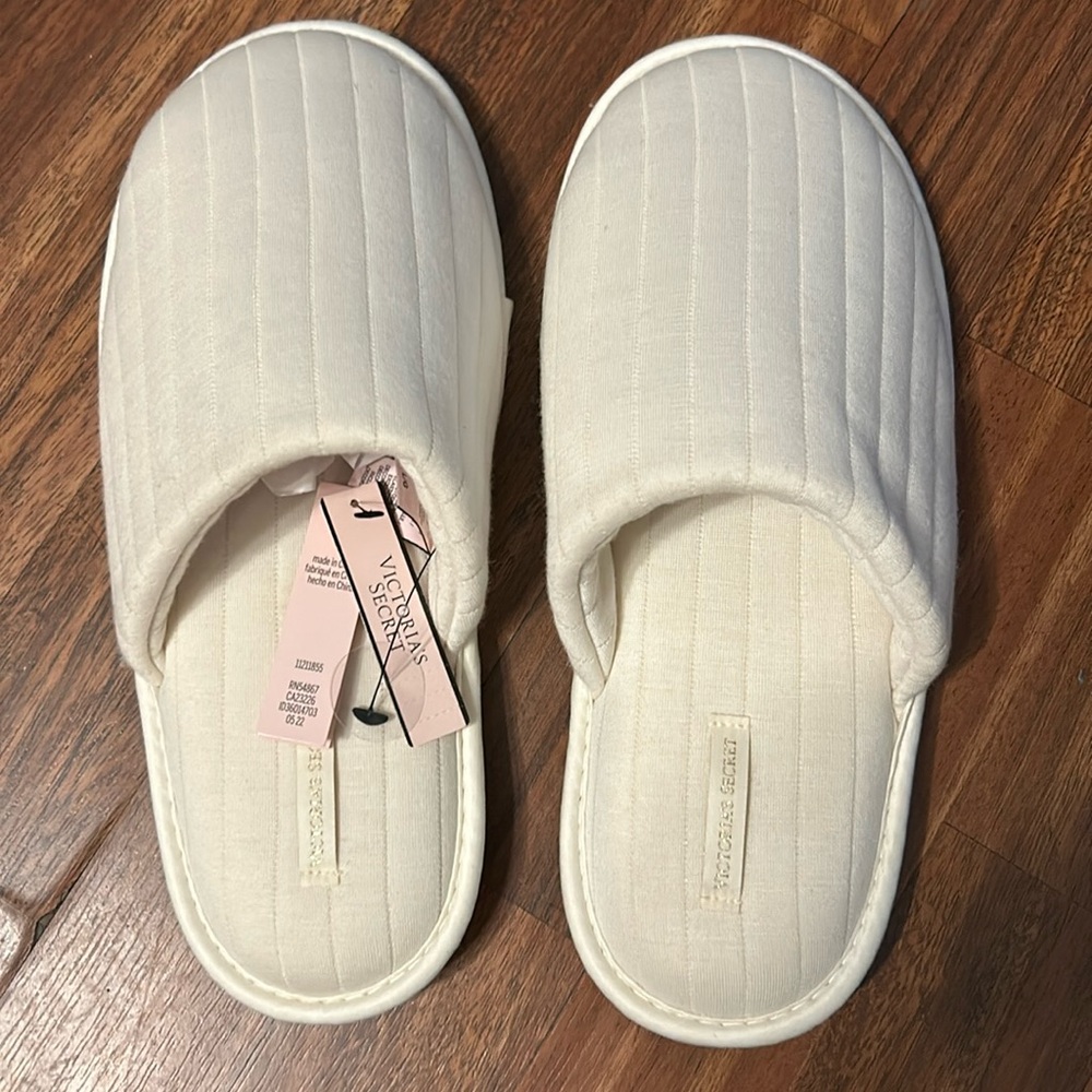Victorias Secret Comfort Slippers